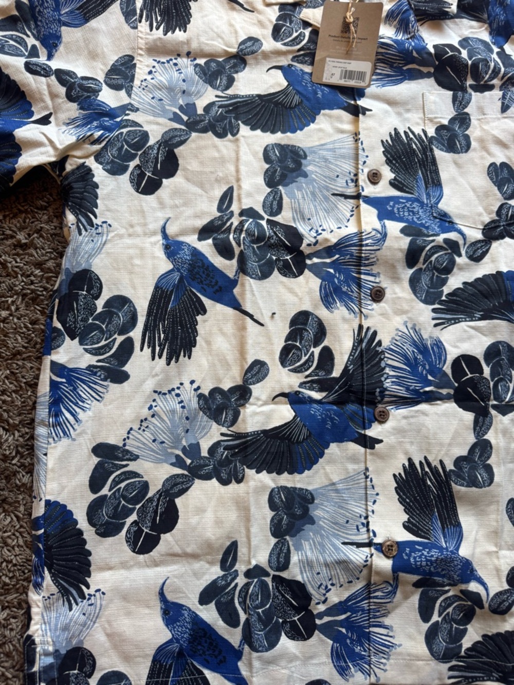 Patagonia Men’s White Short-Sleeve Button-Up with Blue & Black Bird Print - Picture 2 of 4